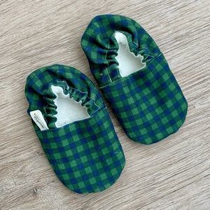 Weepereas baby slip on shoe size 6-12mo